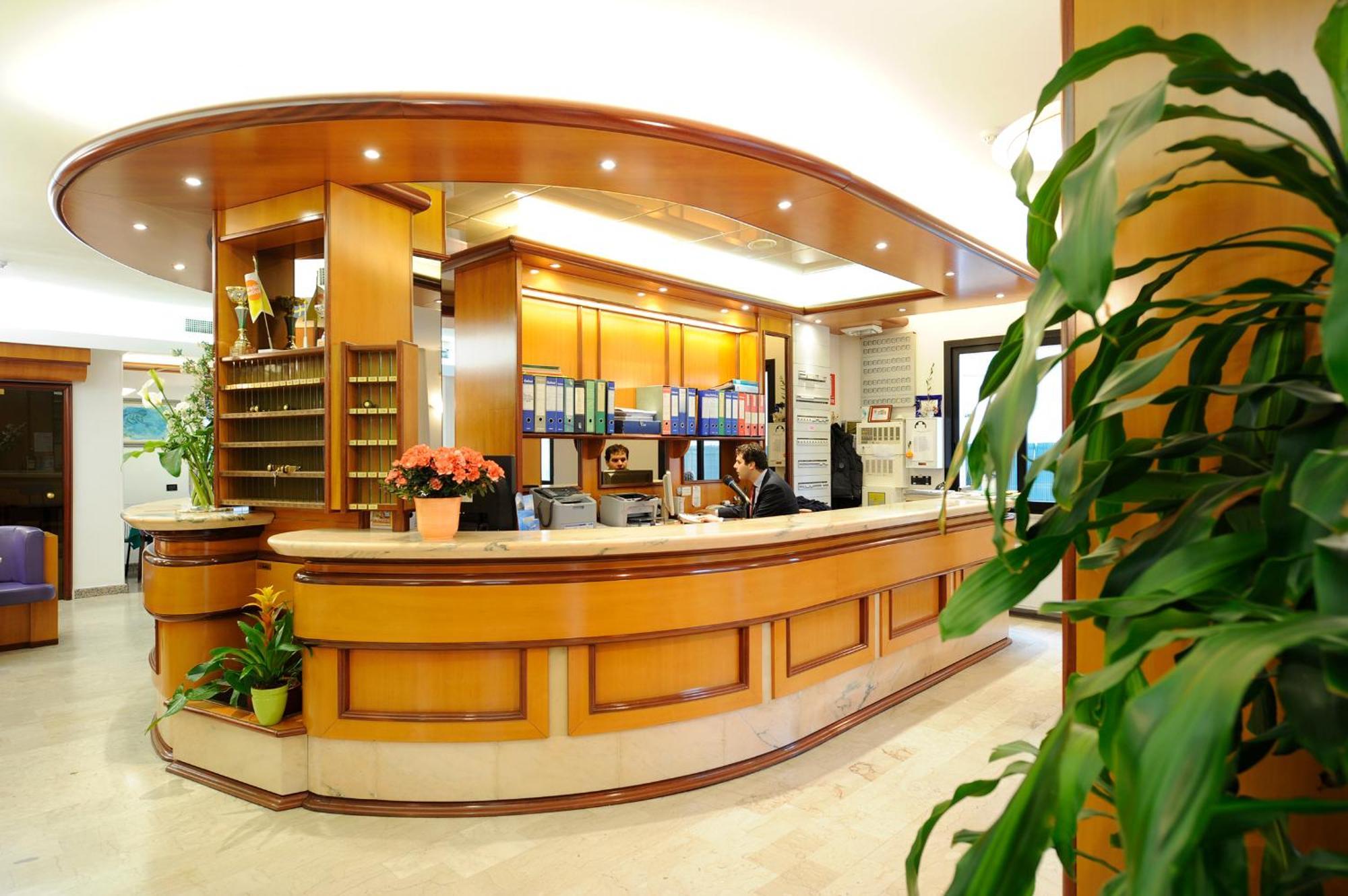 Hotel Adler 알라시오 외부 사진