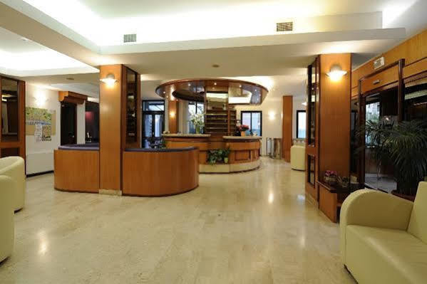 Hotel Adler 알라시오 외부 사진