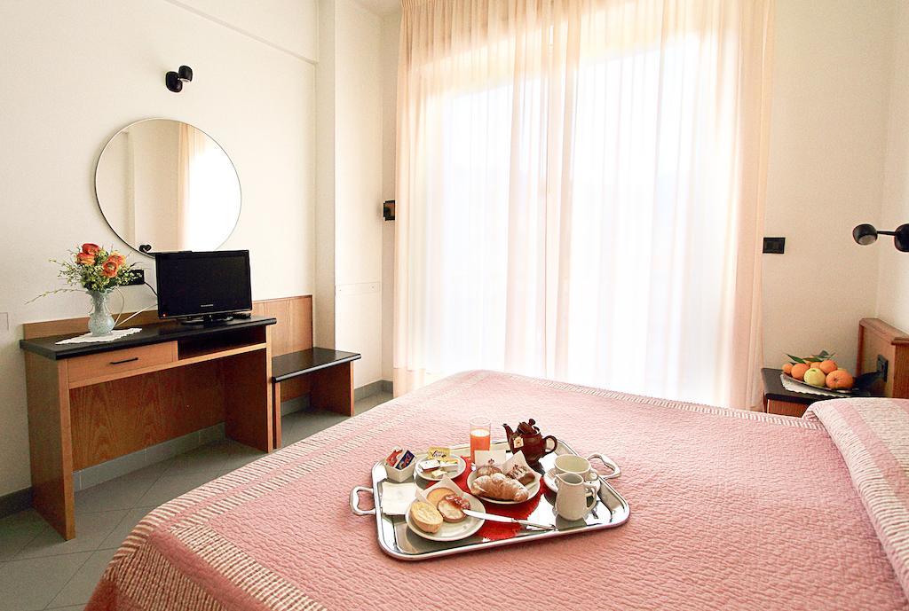 Hotel Adler 알라시오 외부 사진